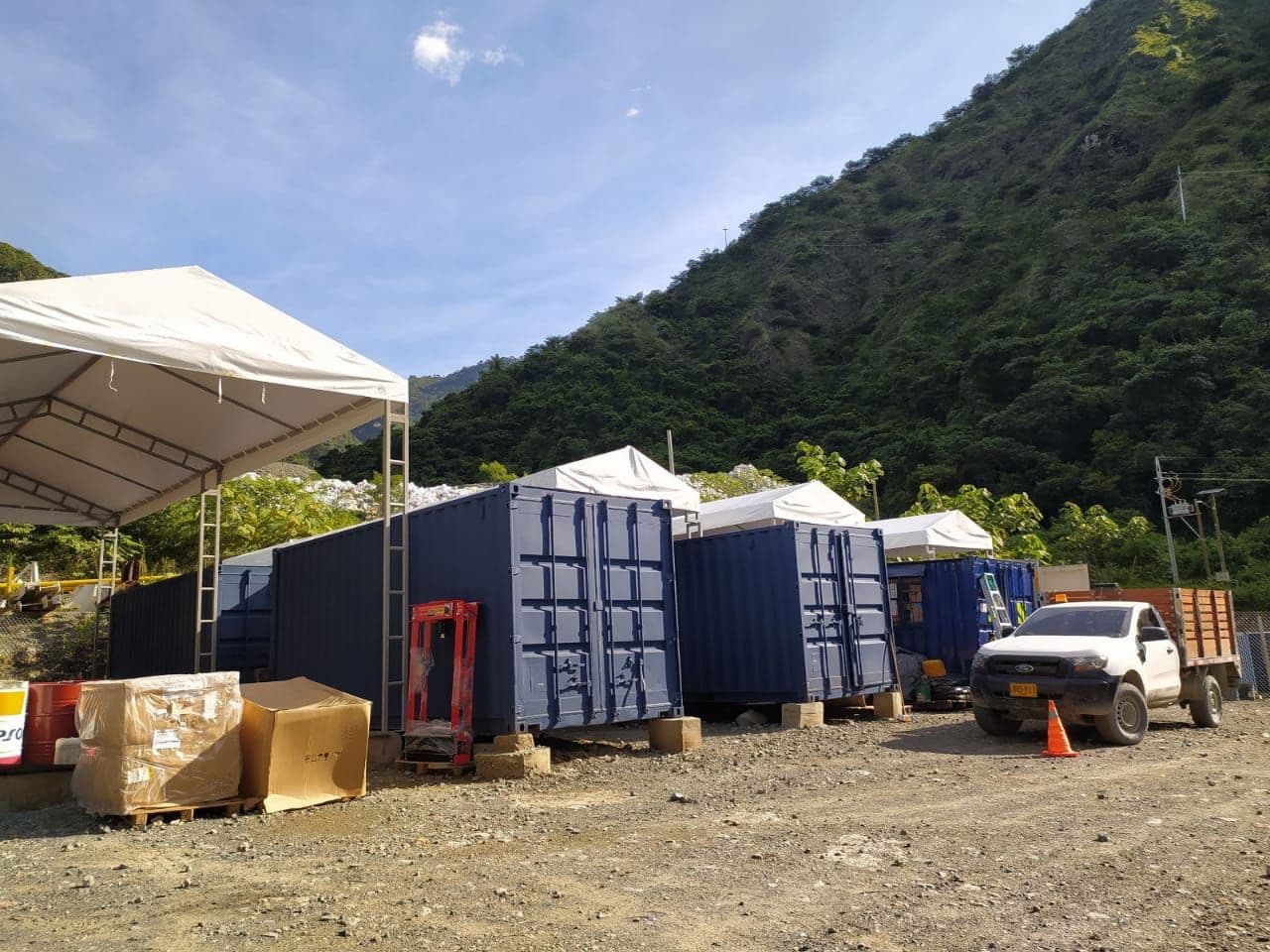 Campamentos mineros, polvorines y oficinas en contenedores: soluciones para proyectos mineros en Colombia