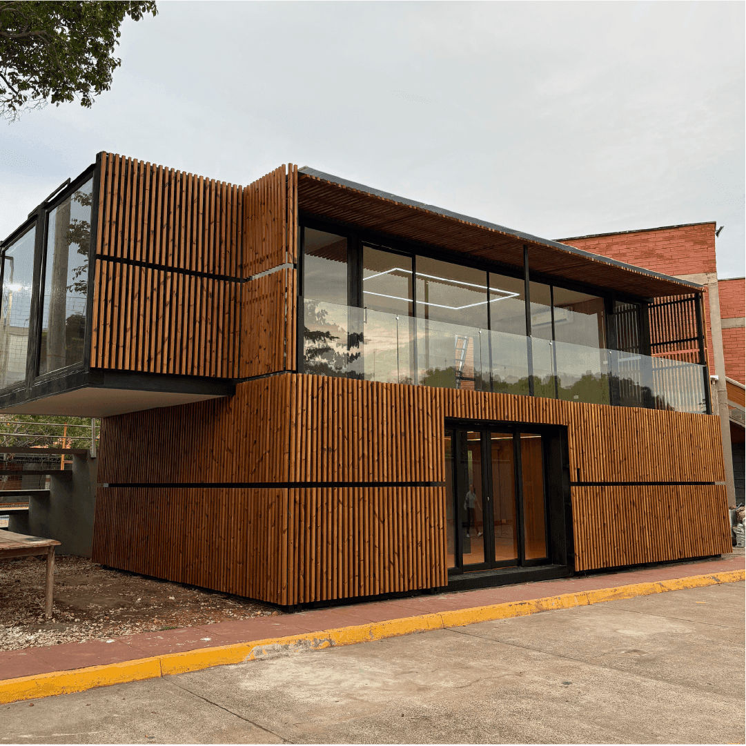Casas, Oficinas y Espacios Modulares en Contenedores: La Tendencia que Está Transformando la Construcción en Colombia